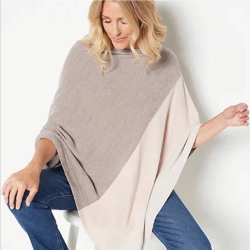 Barefoot Dreams CozyChic Ultra Lite Knit Sunset Poncho Pale Pink One Size Plus - Picture 7 of 16